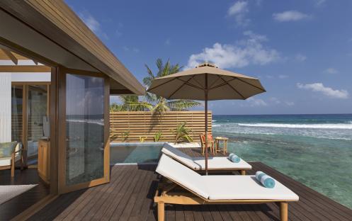 Anantara Veli Maldives Resort-Ocean Pool Bungalow Deck_6736